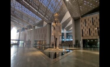Hurghada to Grand Egyptian Museum, Pyramids & Sphinx Small Group Tour